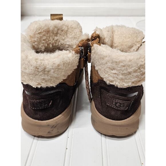 UGG Terretrail Cozy Lace boots girls size 4 - Picture 5 of 9